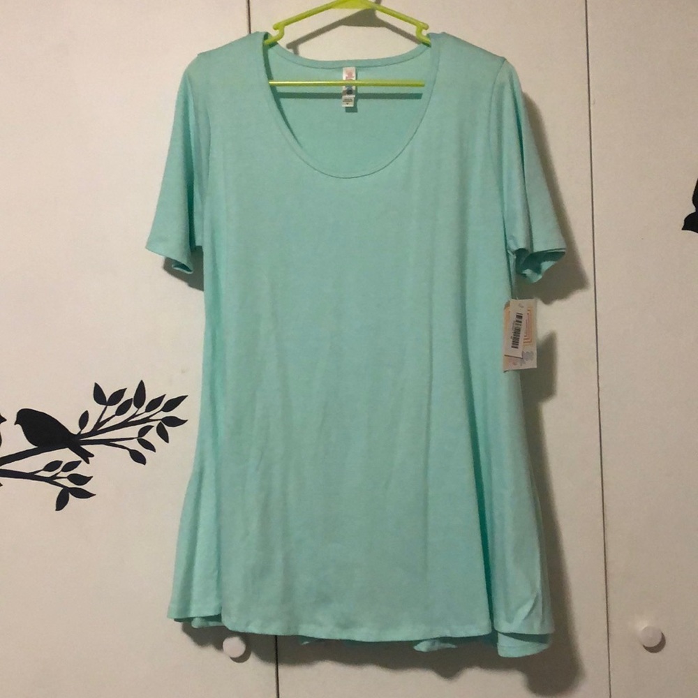 LuLaRoe Perfect T Women’s Size M light Blue Top New With Tags NWT